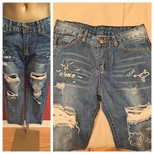 JL Denim Distressed Graphic Jeans